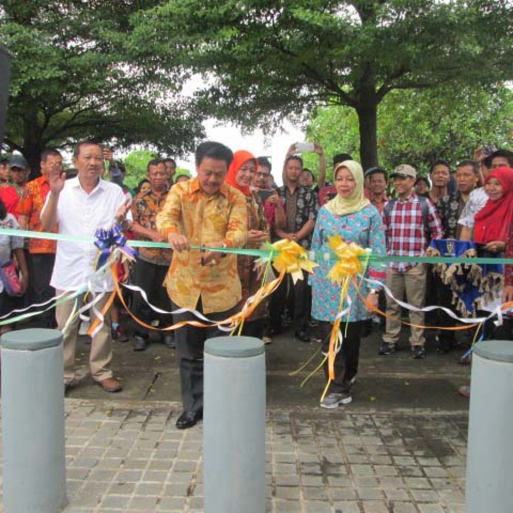 Bupati Kediri Resmikan Taman Hijau Slg