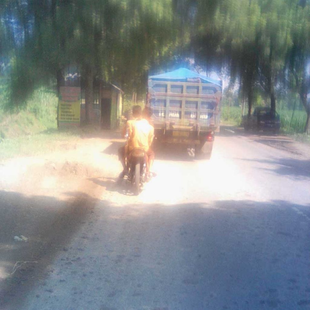 jalan berdebu