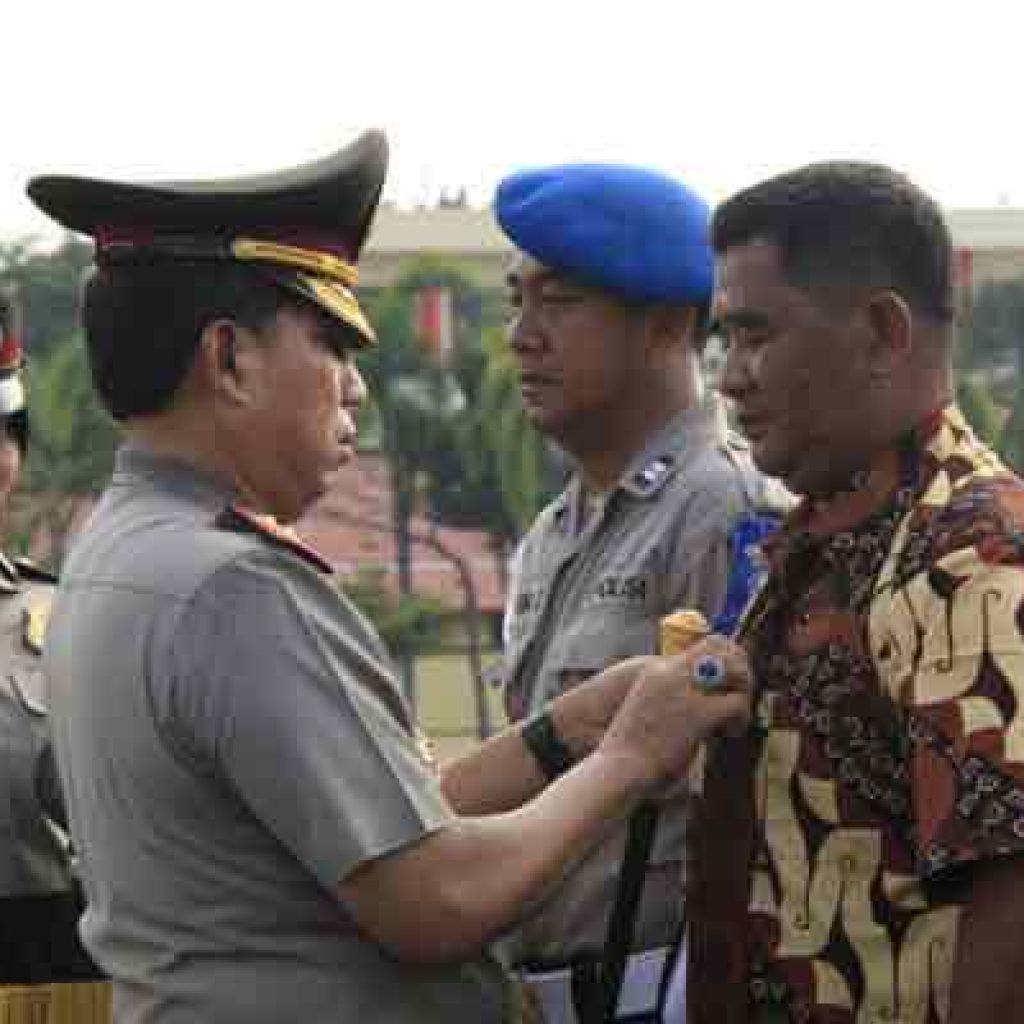 dua perwira polisi dipecat