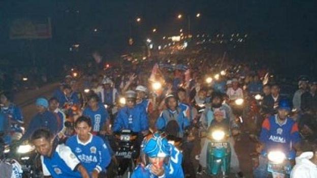 konvoi bendera arema