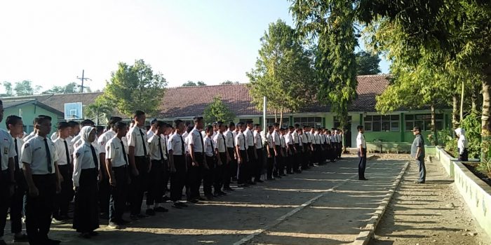 Membangun Budaya Disiplin, SMPN 1 Rejoso Terapkan Program Pendidikan Karakter