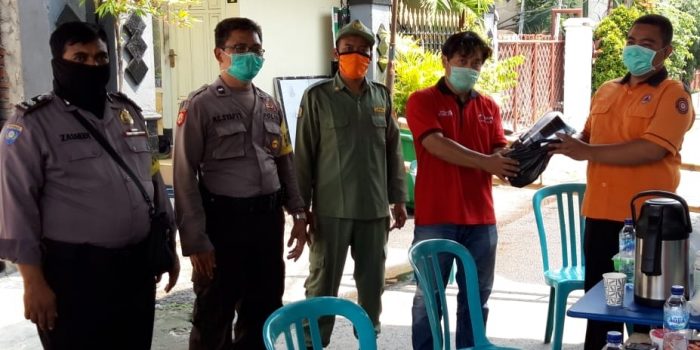 Peduli Covid- 19, IKASMADA Kota Kediri Berikan Bantuan Kebutahan Medis