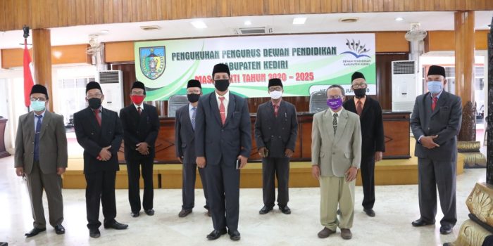 Pengurus Dewan Pendidikan DIKUKUHKAN