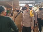 Kapolres Kediri Kota Bagikan Masker ke Pasar Tangguh Selowareh