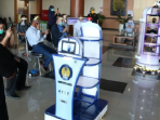 Unesa Ciptakan Robot KECE, Dapat Kirim Obat serta Putar Lagu untuk Penderita COVID- 19