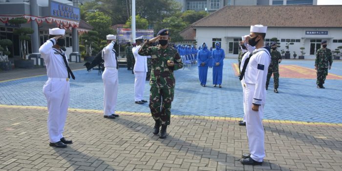 Pangkoarmada II Tatap Muka dengan Prajurit Lanal Semarang