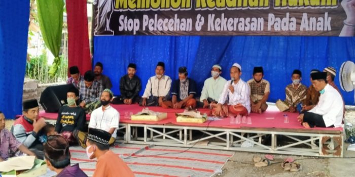 Memohon Keadilan Hukum, Warga Kaliawen Timur Gelar Selamatan Seratus Tumpeng Lengkong