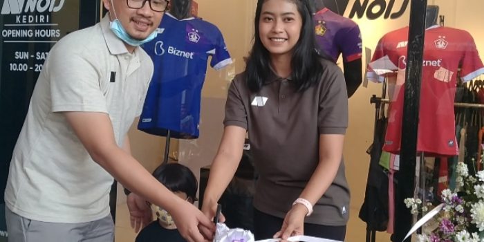 Noij Indonesia Global Grand Opening di Kediri, Permudah Pembelian Jersey Persik Kediri