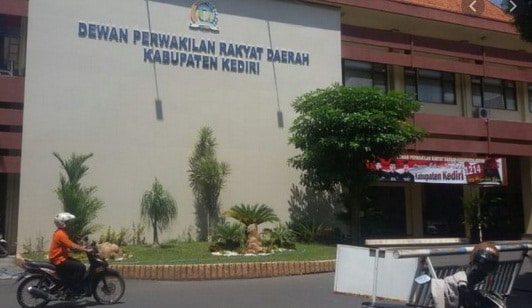 LIma anggota DPRD Kabupaten Kediri dinyatakan positif terpapar Covid-19.