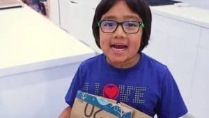 Youtuber Cilik Berusia 9 Tahun, Dinobatkan Youtuber dengan Penghasilan Terbesar- 1 Tahun Rp. 412 Milyar