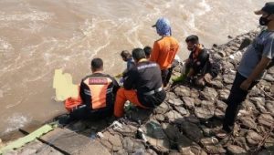 Pencari Ikan di Sungai Citarum Kaget Temukan Mayat Laki-laki