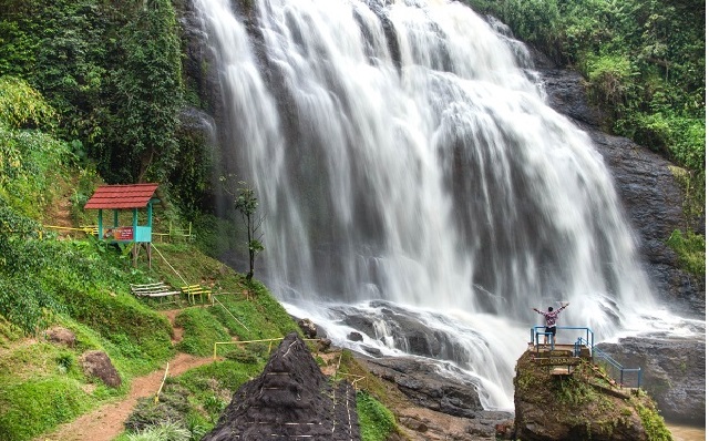 Tiga Air Terjun Eksotik Jadi Pilihan Liburan Lebaran