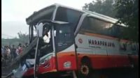 4 Fakta Kecelakaan Maut Antara Bus Pariwisata Harapan Jaya vs  Kereta Api