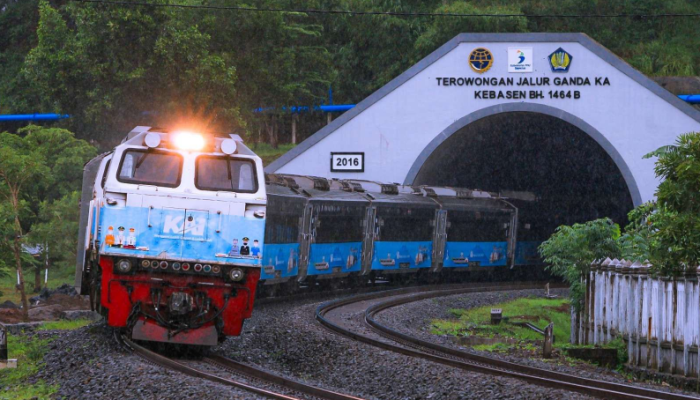 5 Terowongan Kereta Api Terpanjang di Indonesia: Pesona Sejarah dan Keindahan Jalur Rel!