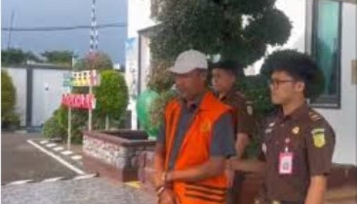 7 Hari Penentuan Nasib Koruptor Dana Hibah Sapi Kediri: Jaksa Rampungkan Tuntutan!