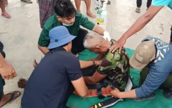 Aksi Dramatis Evakuasi Pria Pingsan di Atas Pohon Setinggi 15 Meter di Kepung Kediri