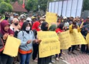 Aksi Protes Petani di Kabupaten Kediri Ketika Lahan Pertanian Jadi Fasum Desa