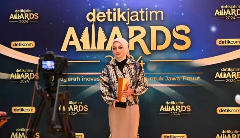 Alhamdulillah, Mbak Vinanda Aktifitas dari Kediri Dinobatkan sebagai Pemberdaya Perempuan