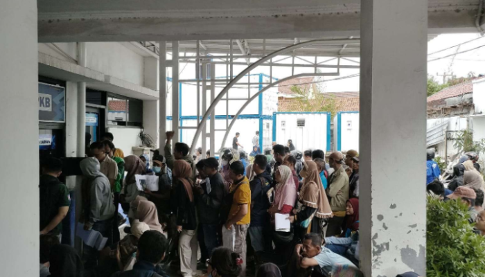 Antusiasme Warga Bekasi Membayar Pajak Kendaraan Meningkat Tajam Berkat Program Pemutihan