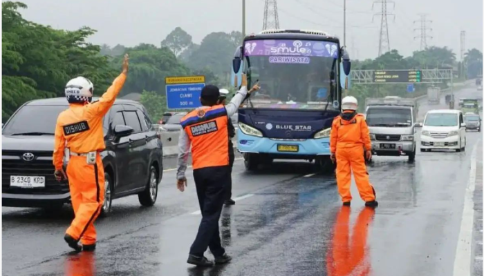 Aturan Lalin Libur Isra Miraj & Imlek 2025: Ini Jadwal dan Sistem One Way yang Perlu Anda Tahu