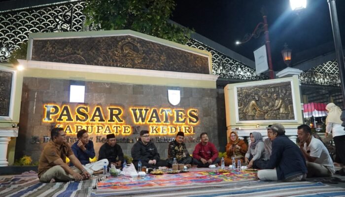 Transformasi Revitalisasi Pasar Wates Kediri Jadi Magnet Ekonomi Baru Melalui Wisata Kuliner Malam