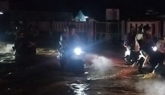 Banjir Bandang Sumbawa Mulai Surut: Jalan Terputus, Warga Terdampak