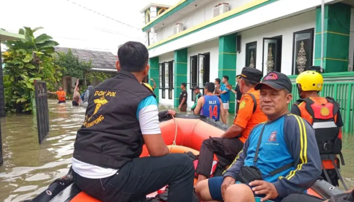 Banjir Bandar Lampung! Kemensos Salurkan Bantuan Ratusan Juta, Warga Terbantu