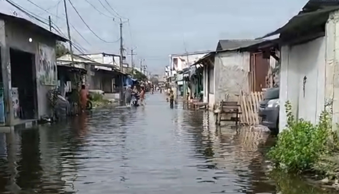 Banjir Dahsyat Landa Tangerang: Ribuan Warga Mengungsi