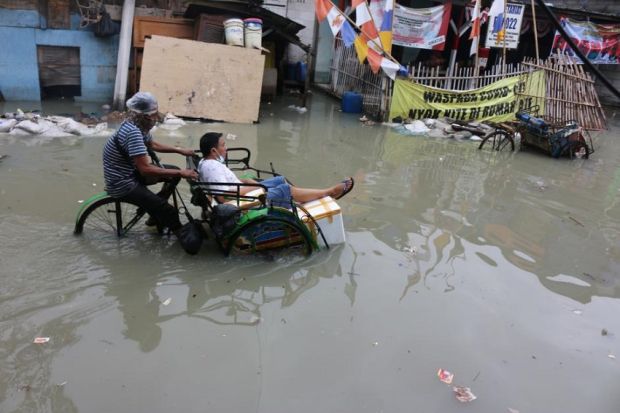 Banjir Kepung Pandeglang Banten, Warga Panik Minta Dievakuasi