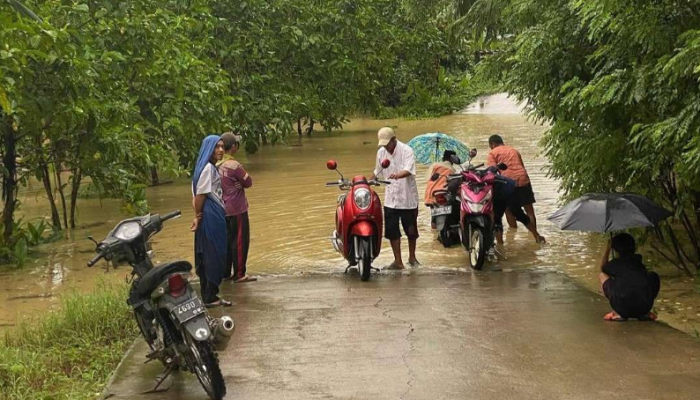 Banjir Terjang Pandeglang: Belasan Kecamatan Lumpuh, Ratusan Warga Mengungsi