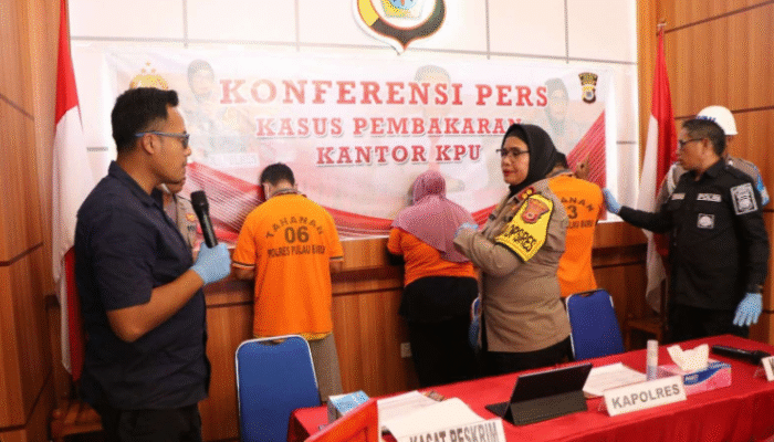 Bendahara KPU Nekat Bakar Kantor Demi Rp33 Miliar