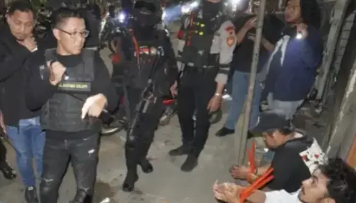 Benteng Hitam Narkotika Kembali Jebol: Polisi Angkut Tujuh Orang dari Sarang Kampung Ambon
