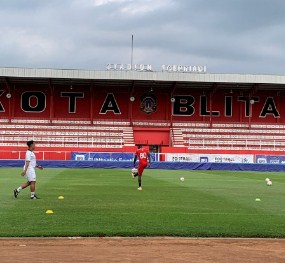 Berbagai Pihak Sesalkan Stadion Soepriadi Kandang Arema FC Rusak Setelah Piala Soeratin U-17