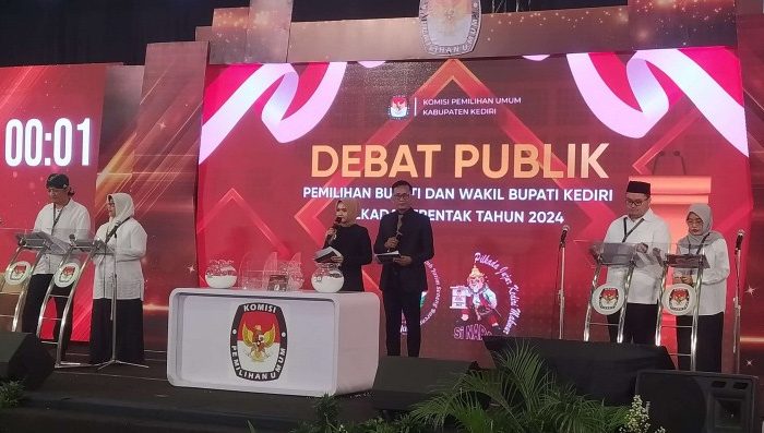 Bertemakan Menyerasikan Pelaksanaan Pembangunan Daerah Kabupaten dan Provinsi Dengan Nasional, KPU Kediri Gelar Debat Publik Terakhir di Pemilukada Serentak 2024