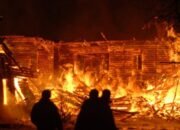 Bocah 9 Tahun Teror Sukabumi, Belasan Rumah Rata dengan Tanah