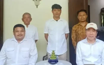 Buntut Panjang Sowan ke Solo, Nasib Kader PDIP Surabaya Berakhir Pemecatan Resmi 3 Buntut kunjungan ke Solo, nasib kader PDIP sowan Jokowi berakhir tragis setelah DPP PDIP resmi menerbitkan SK pemecatan.
