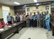 Bupati Blitar Kaget Melihat Video Limbah PT Greenfields Dibuang di Sungai, Tagihan Kontraktor Belum Dibayar 9 Bupati Blitar Kaget Melihat Video Limbah PT Greenfields Dibuang di Sungai, Tagihan Kontraktor Belum Dibayar