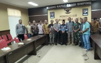 Bupati Blitar Kaget Melihat Video Limbah PT Greenfields Dibuang di Sungai, Tagihan Kontraktor Belum Dibayar 3 Bupati Blitar Kaget Melihat Video Limbah PT Greenfields Dibuang di Sungai, Tagihan Kontraktor Belum Dibayar