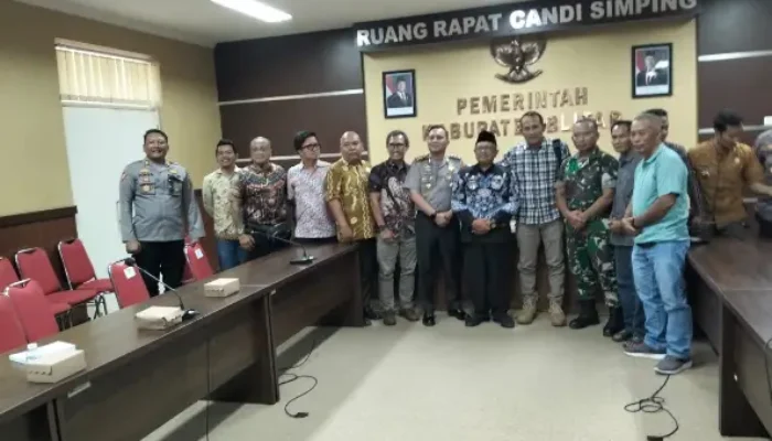 Bupati Blitar Kaget Melihat Video Limbah PT Greenfields Dibuang di Sungai, Tagihan Kontraktor Belum Dibayar