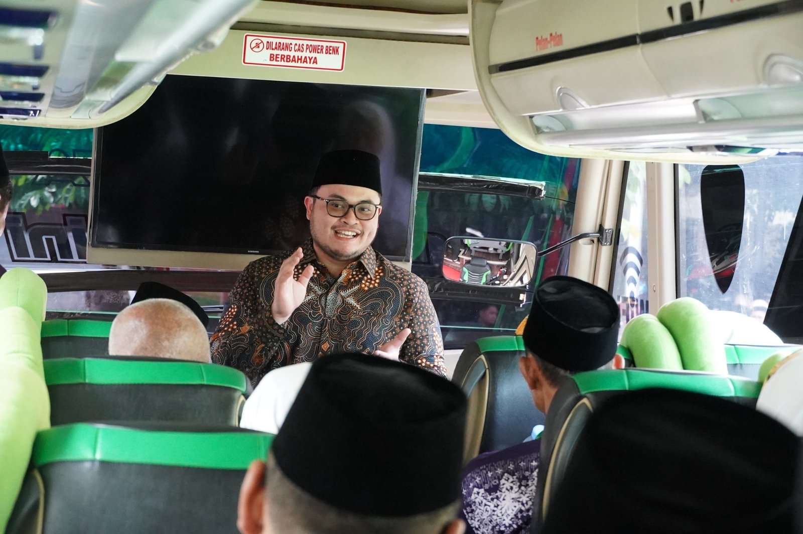 Bupati Kediri Mas Dhito Lepas Ratusan Jamaah Haji Kediri