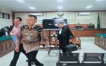 Bupati Ponorogo Sugiri menangis di depan hakim ngaku bukan korupsi tapi hutang piutang