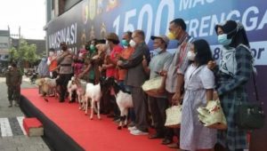 Warga Ogah oragan Vaksin, Bupati Trenggalek Imin-imingi Hadiah Kambing