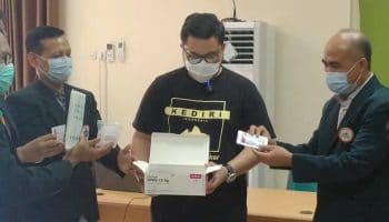 Calon Bupati Kediri Raih Simpati Publik, Blusukan dan Sumbang Swab  Antigen