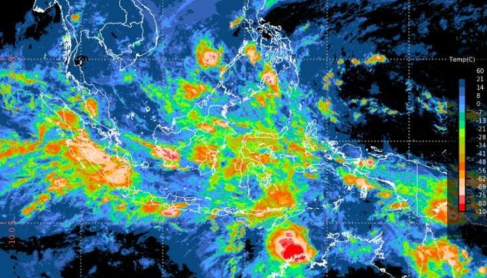 Cuaca Ekstrem di 19 Kota Besar Indonesia! Siap-Siap Hujan Petir dan Udara Kabur