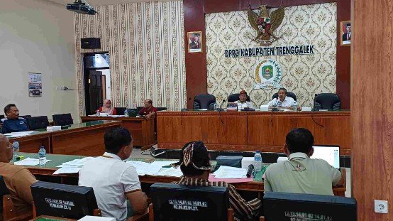 DPRD Trenggalek Soroti Pendidikan,Insentif Guru Naik Hingga Wajib Lagu Kebangsaan