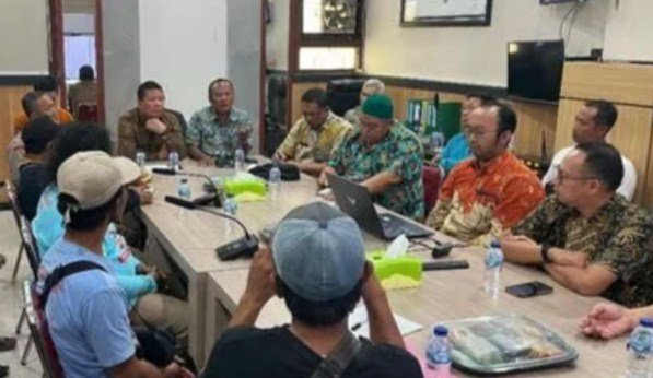 Dialog di Kantor BPN, Petani Puncu Kediri, Lawan Pengukuran Tanah demi Sebidang Harapan