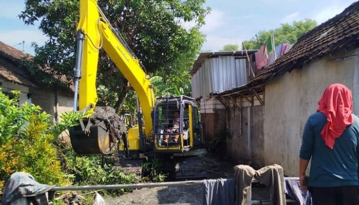 Dinas PUPR Jombang Normalisasi Sungai untuk Antisipasi dan Pencegahan Banjir