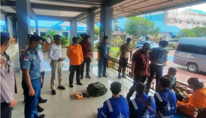 Drama Pencarian! SAR Gabungan Cari 3 Korban Kapal Tabrakan di Perairan Karimun, Termasuk Balita