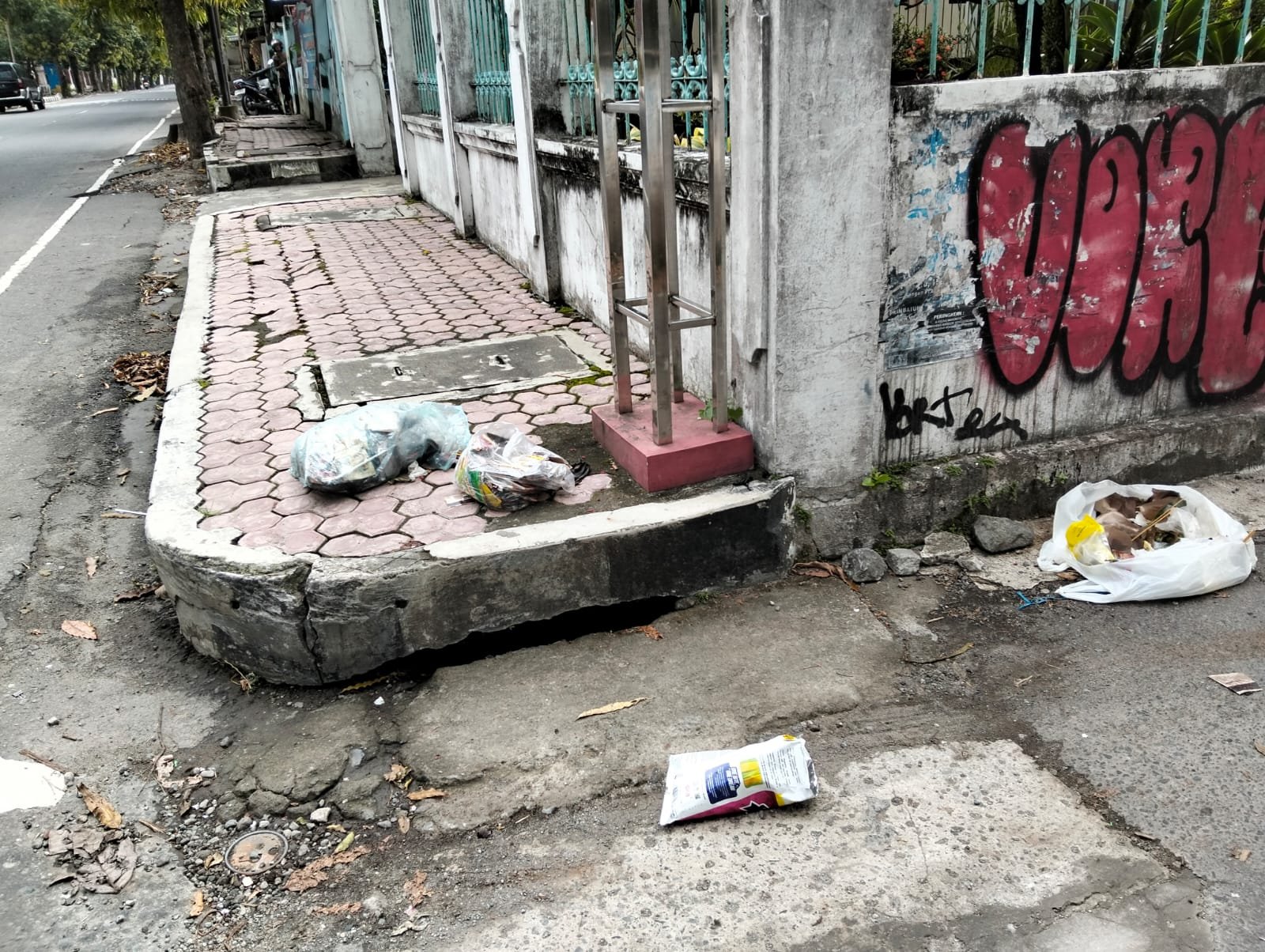 Efek Domino Pemecatan THL, Pelayanan Lumpuh, Sampah Kuasai Kota Blitar