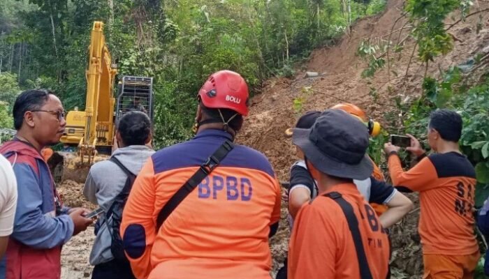 Enam Warga Trenggalek Hilang Akibat Longsor Besar di Bendungan